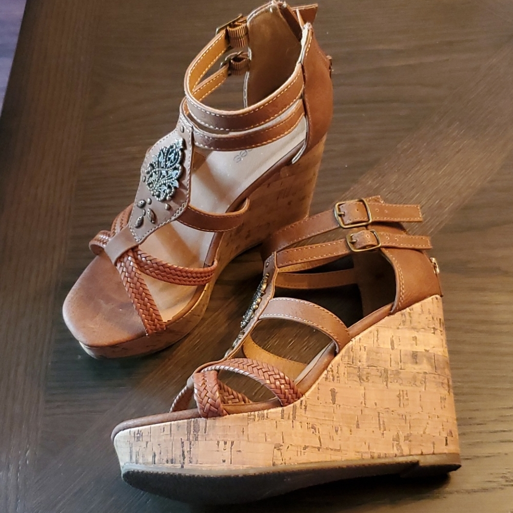 Brown wedge sandal